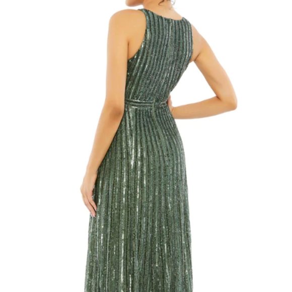 MAC DUGGAL 93570 SEQUNIED SLEEVELESS PLUNGE V-NECK FOREST GREEN sz 12 - Picture 2 of 6